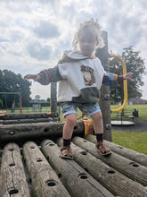 Load image into Gallery viewer, Cropped Vintage shorts - Sunshine and Raebows