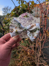 Load image into Gallery viewer, Hair bows on crocodile clips - Sunshine and Raebows