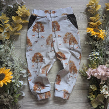 Load image into Gallery viewer, Winter prints Vintage trousers with elastic in band