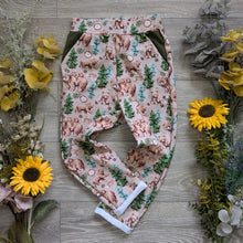 Load image into Gallery viewer, Winter prints Vintage trousers with elastic in band