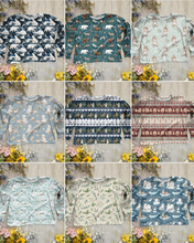 Load image into Gallery viewer, Winter prints Oversized Ozzie tee