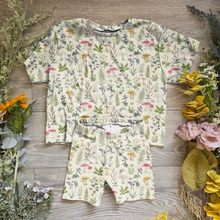 Load image into Gallery viewer, Autumn Oversized Ozzie tee - Sunshine and Raebows