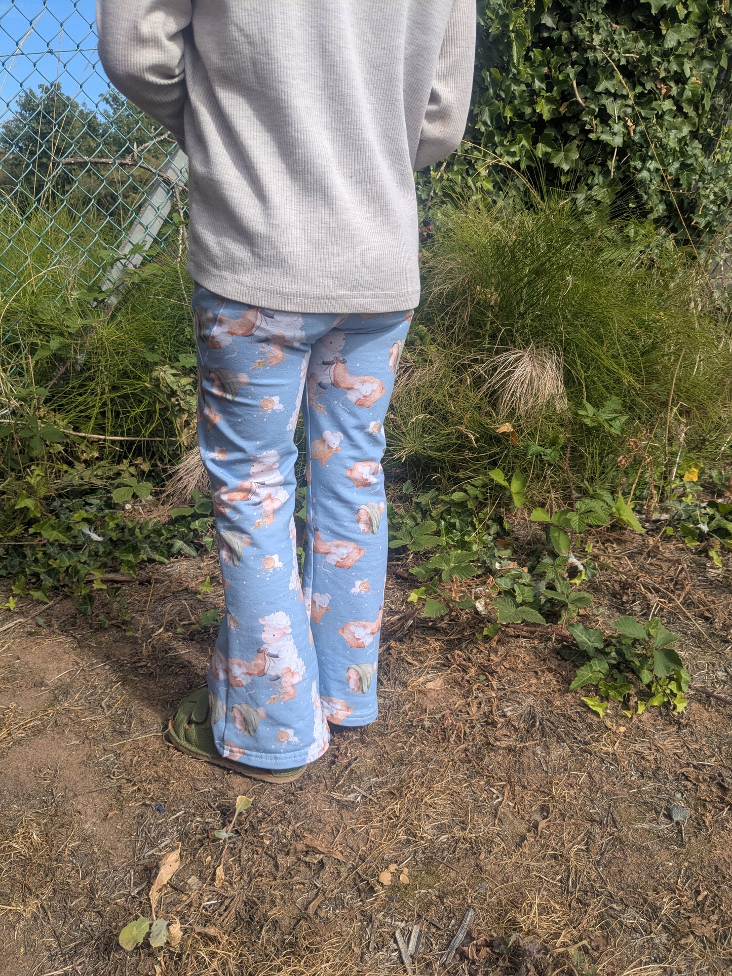 Grow a seedling Pocket flares