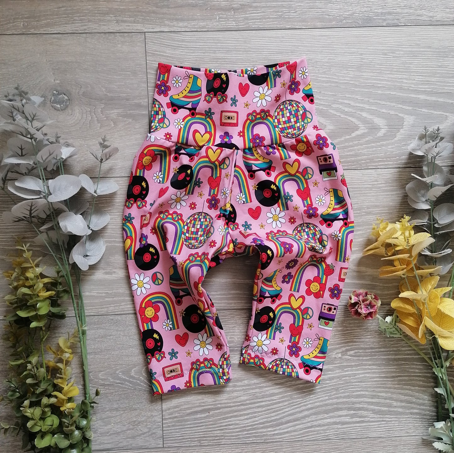 Cycling Winnie shorts - Sunshine and Raebows