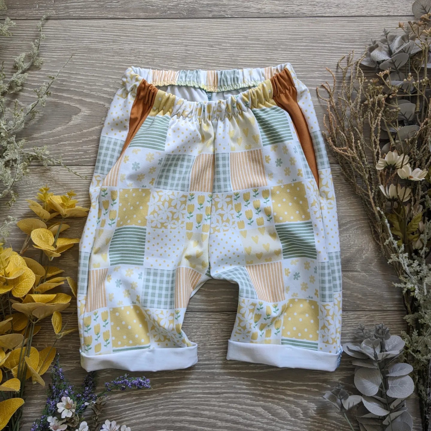 Cropped Vintage shorts - Sunshine and Raebows