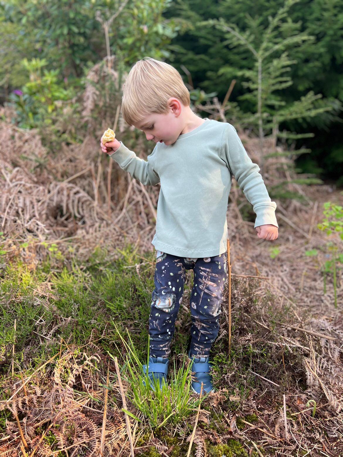 Willow pants/shorts (gusset and gussetless) - Sunshine and Raebows