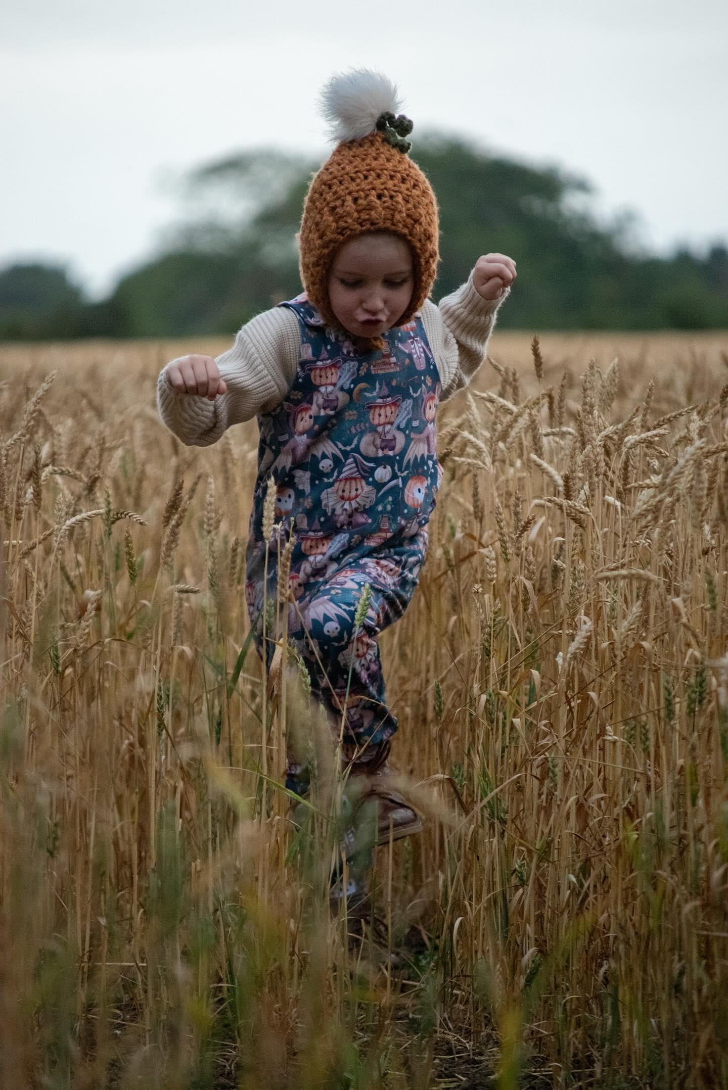 Knitted jumper, orange pumpkin crochet hat, Halloween handmade romper with pumpkins, witches and clowns. 