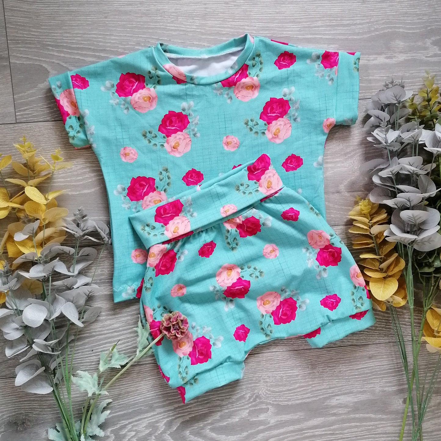 The boxy Tee - Sunshine and Raebows