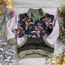 Load image into Gallery viewer, Pocket sweater - Sunshine and Raebows
