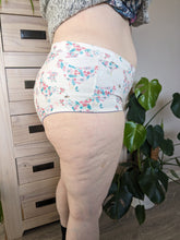 Load image into Gallery viewer, Adult knickers - Sunshine and Raebows
