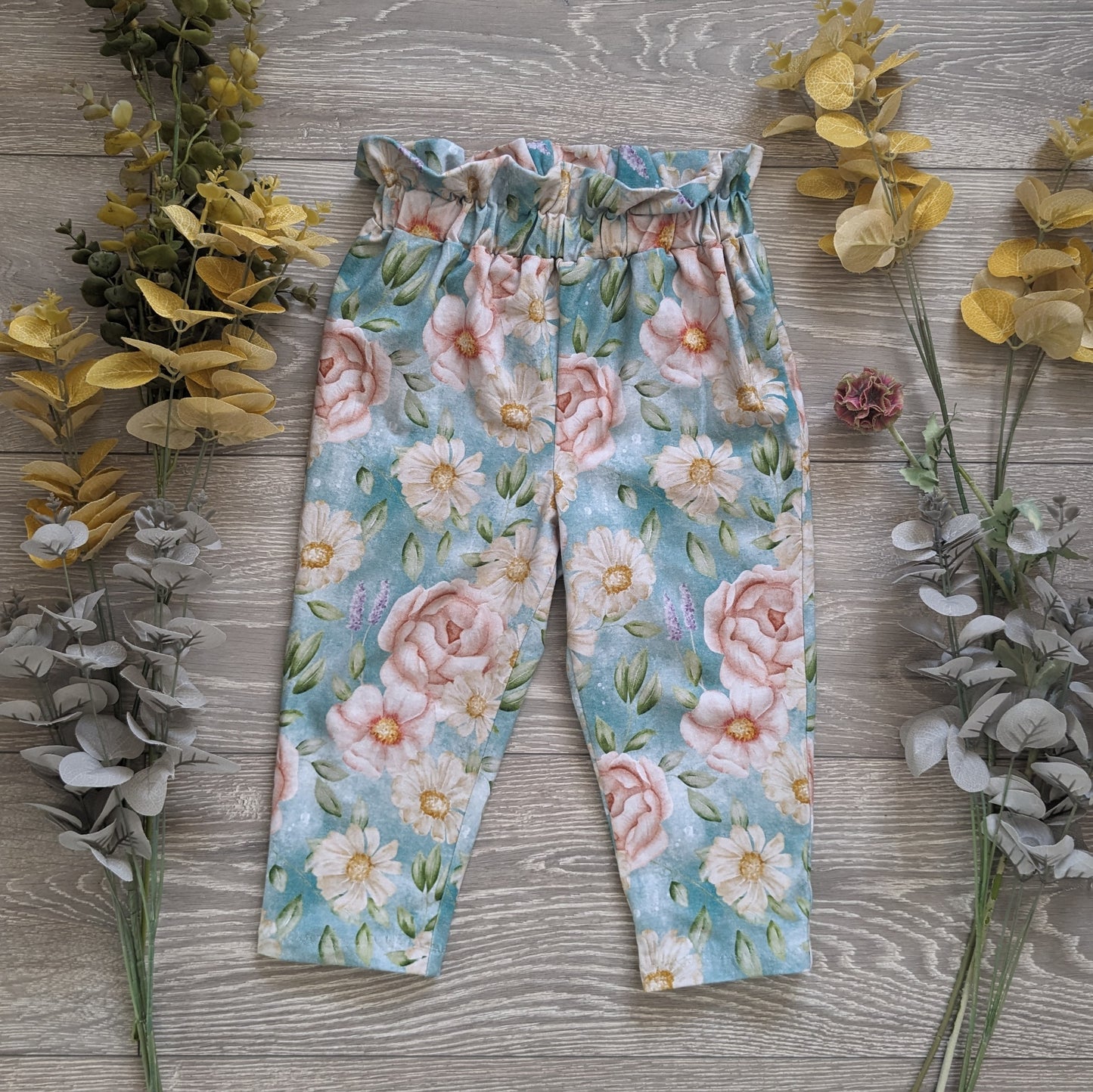 Paper bag trousers - Sunshine and Raebows