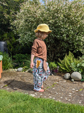 Load image into Gallery viewer, Vintage trousers with elastic in band - Sunshine and Raebows
