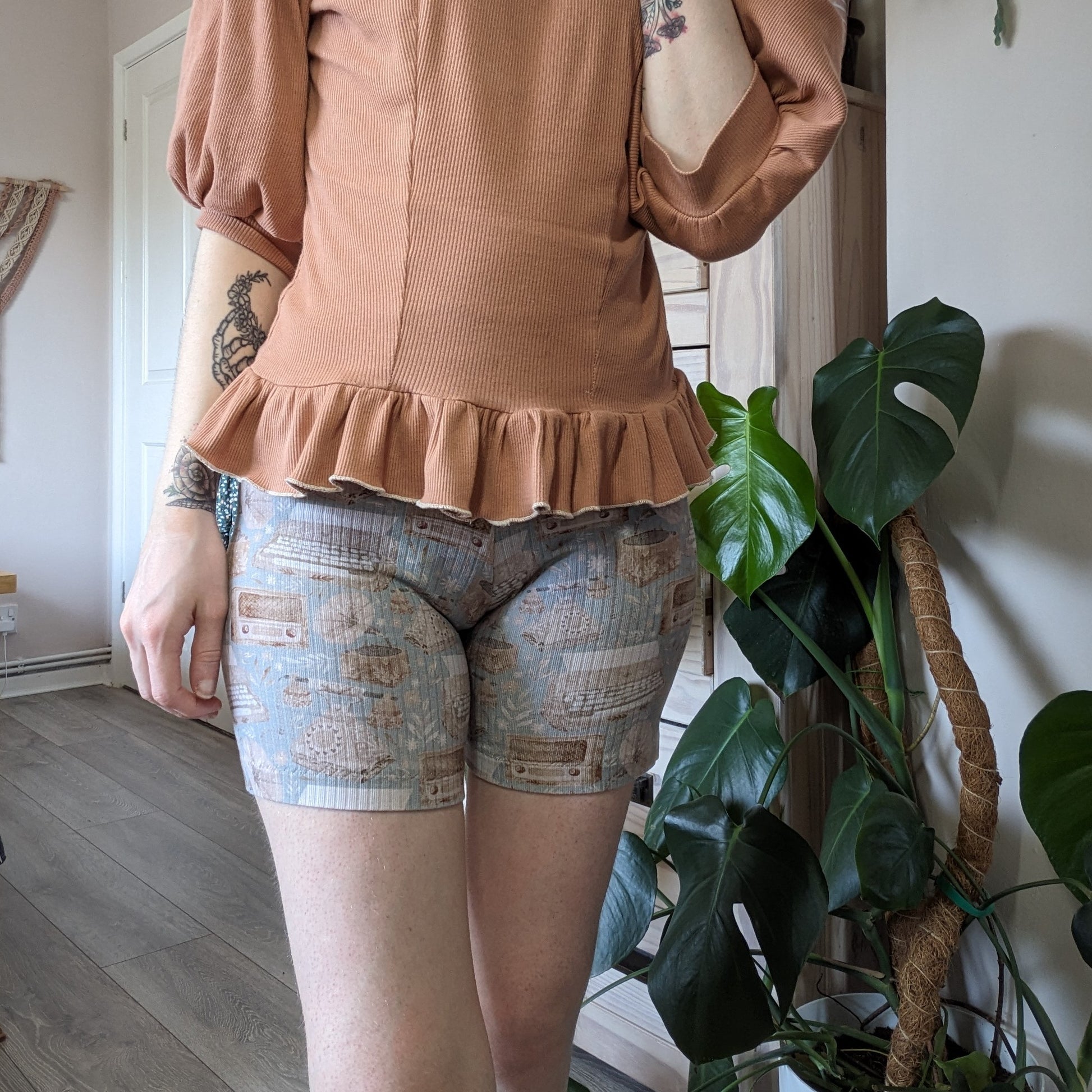 Adult shorts - Sunshine and Raebows