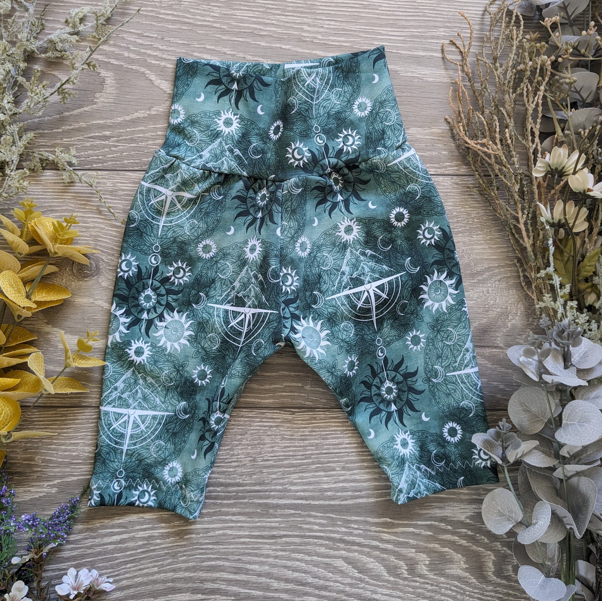 Cycling Winnie shorts - Sunshine and Raebows