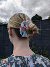 Load image into Gallery viewer, Scrunchies - Sunshine and Raebows
