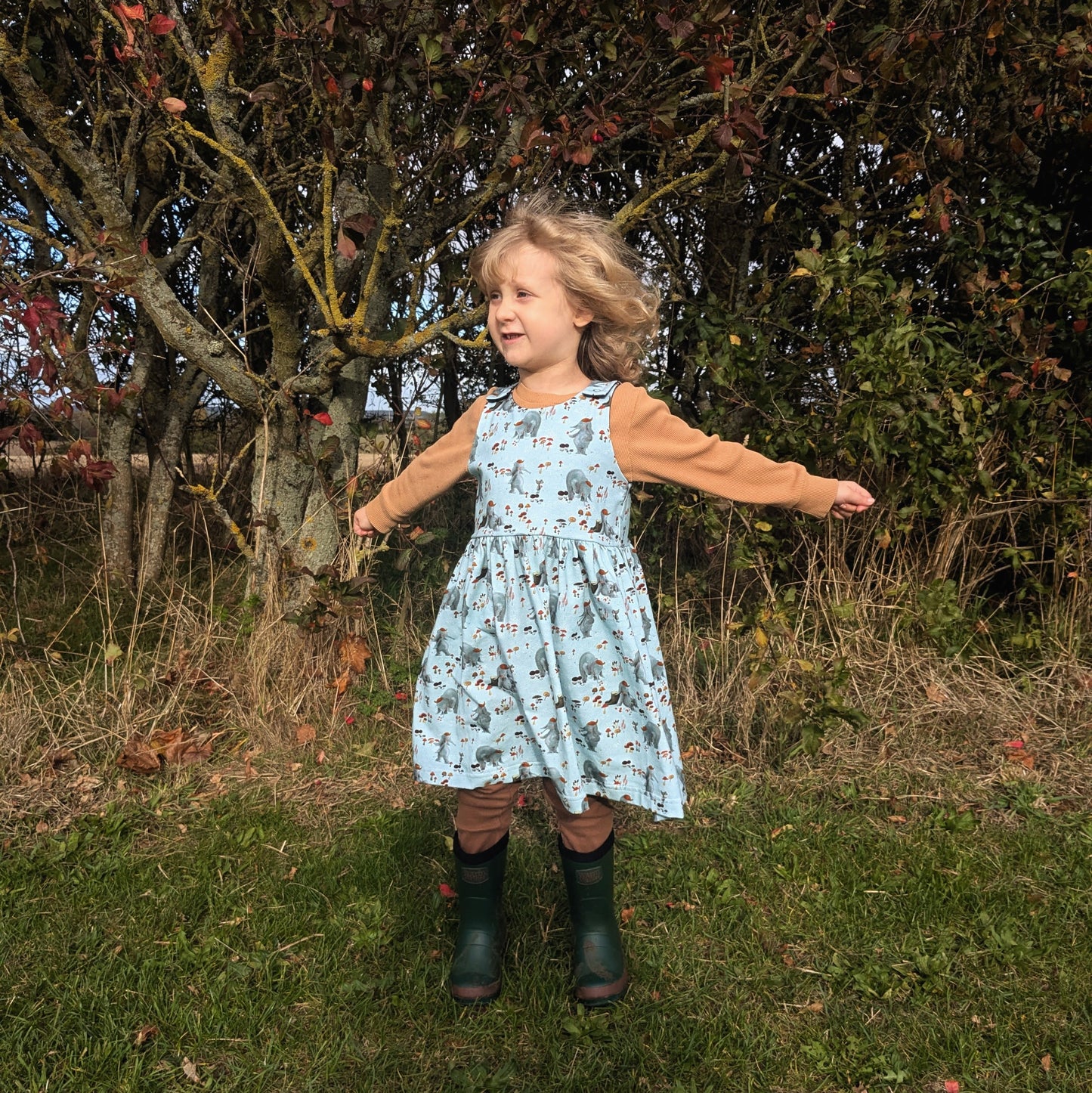 Penny the pinny dress - Sunshine and Raebows