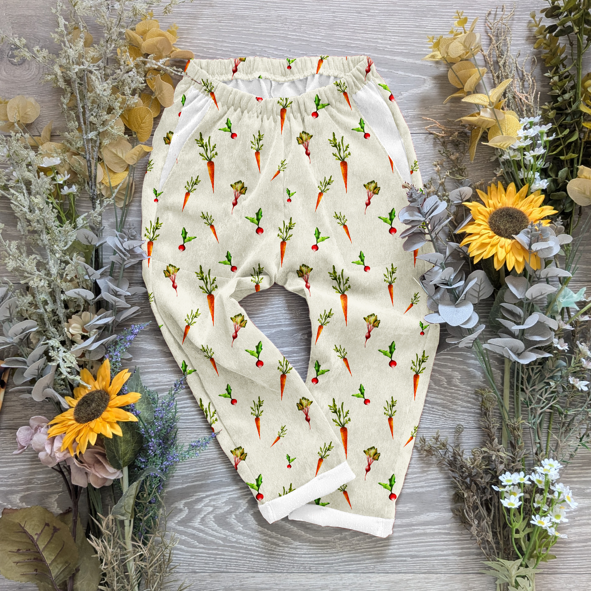 Veggies Vintage trousers with elastic in band - Sunshine and Raebows