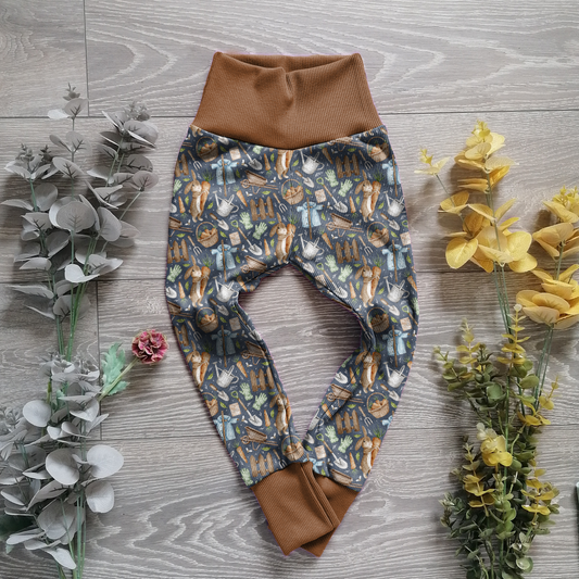 The rabbits adventure Winnie Leggings - Sunshine and Raebows