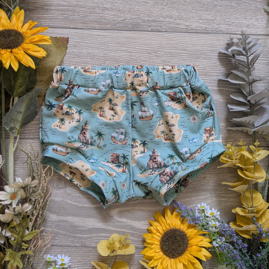 Premade - shorts all sizes - Sunshine and Raebows