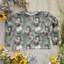 Load image into Gallery viewer, The apprentice Oversized Ozzie tee - Sunshine and Raebows
