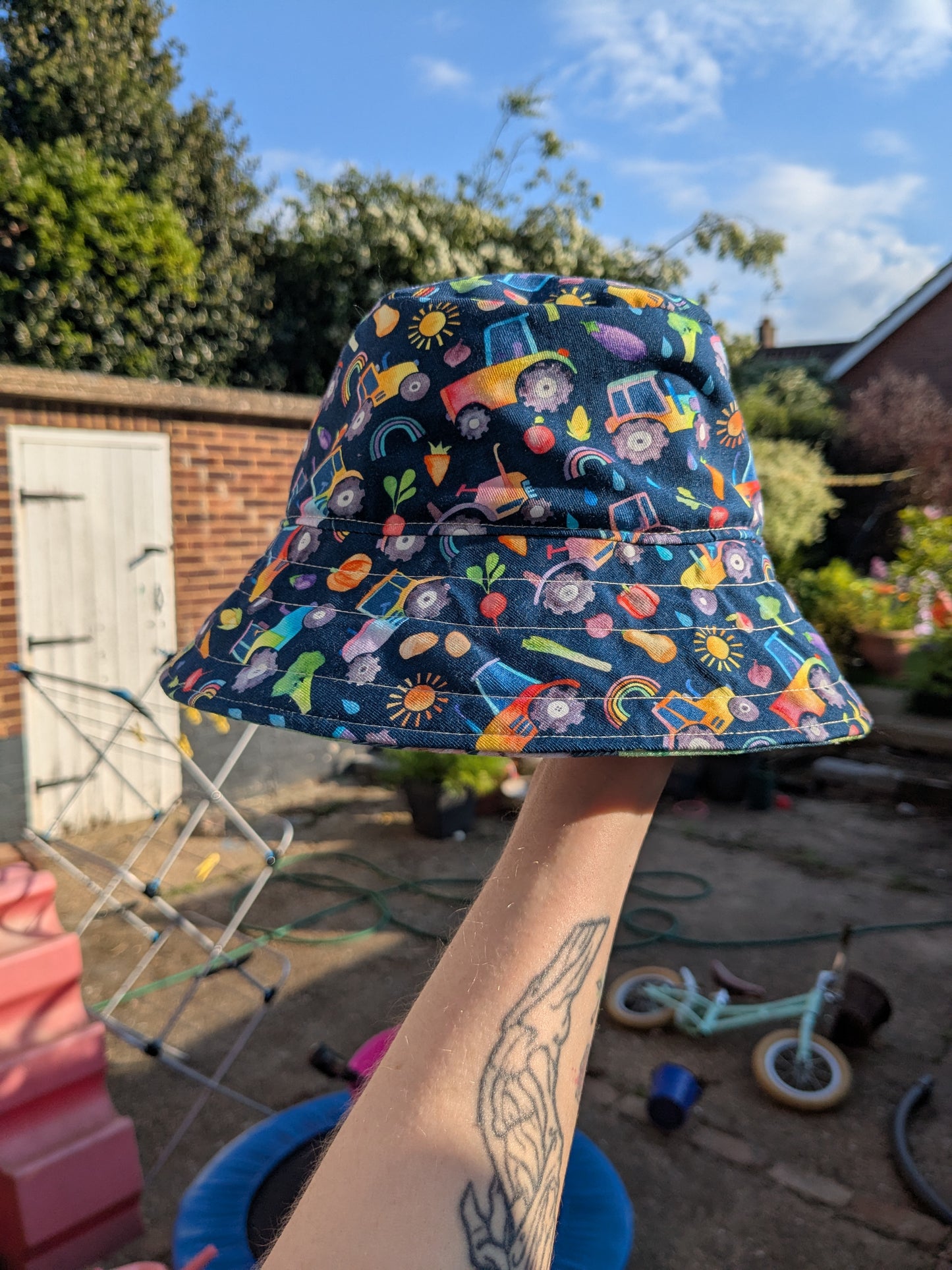 bucket hats - Sunshine and Raebows