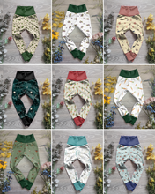 Load image into Gallery viewer, Detailed co-ords Winnie Leggings - Sunshine and Raebows
