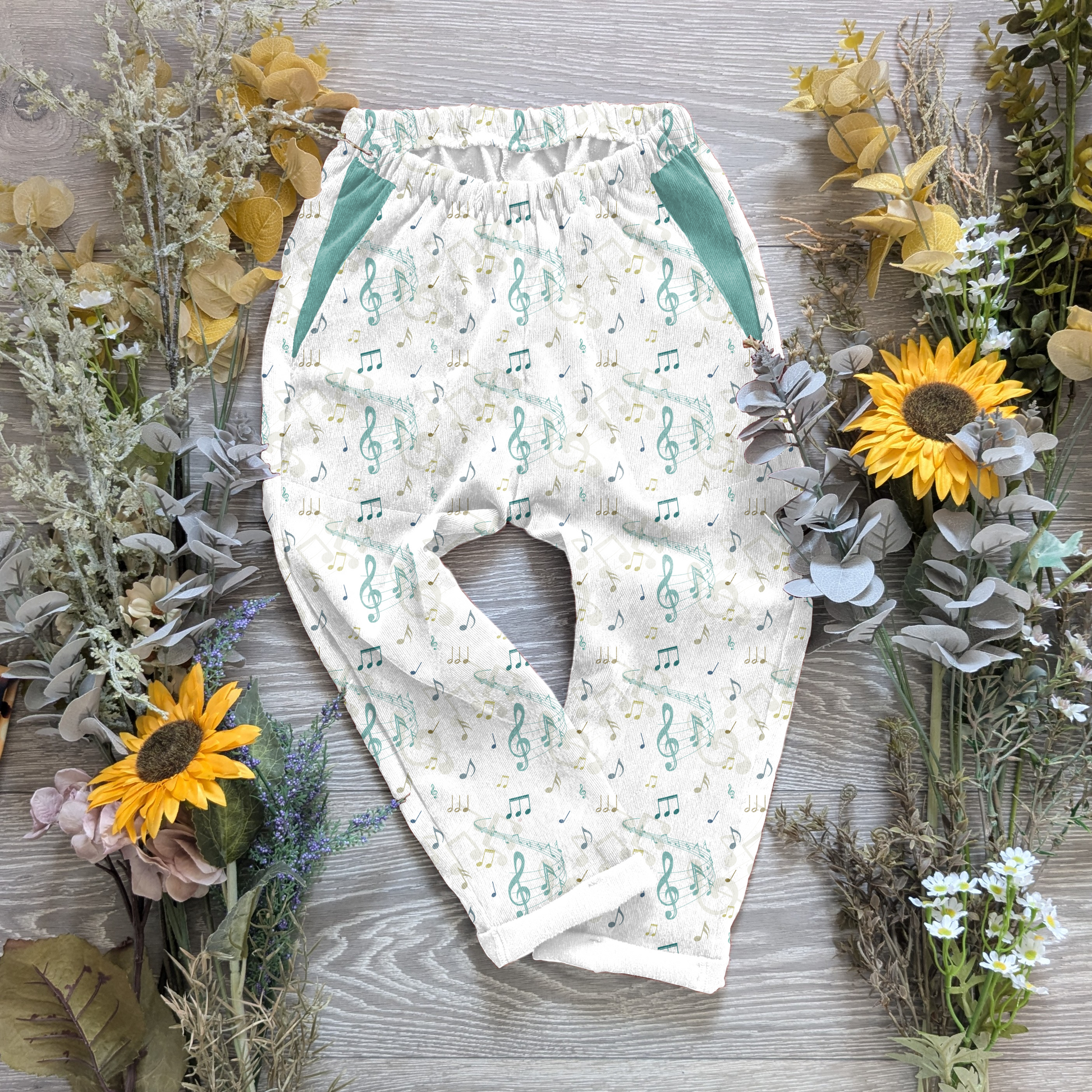 Music notes Vintage trousers with elastic in band - Sunshine and Raebows