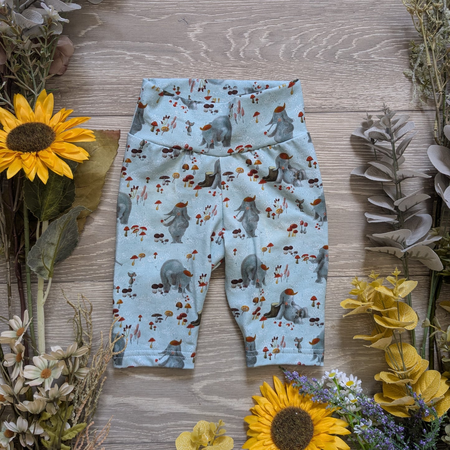 Premade - shorts all sizes - Sunshine and Raebows