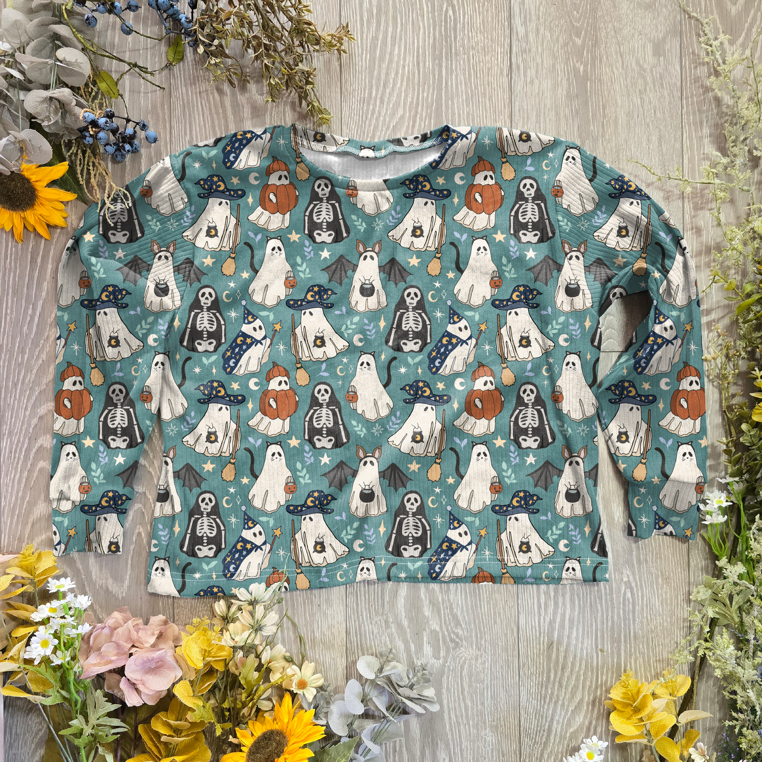 Halloween party Oversized Ozzie tee - Sunshine and Raebows