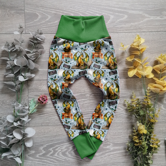 Raised by books Winnie Leggings