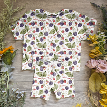 Load image into Gallery viewer, Autumn foraging Oversized Ozzie tee - Sunshine and Raebows
