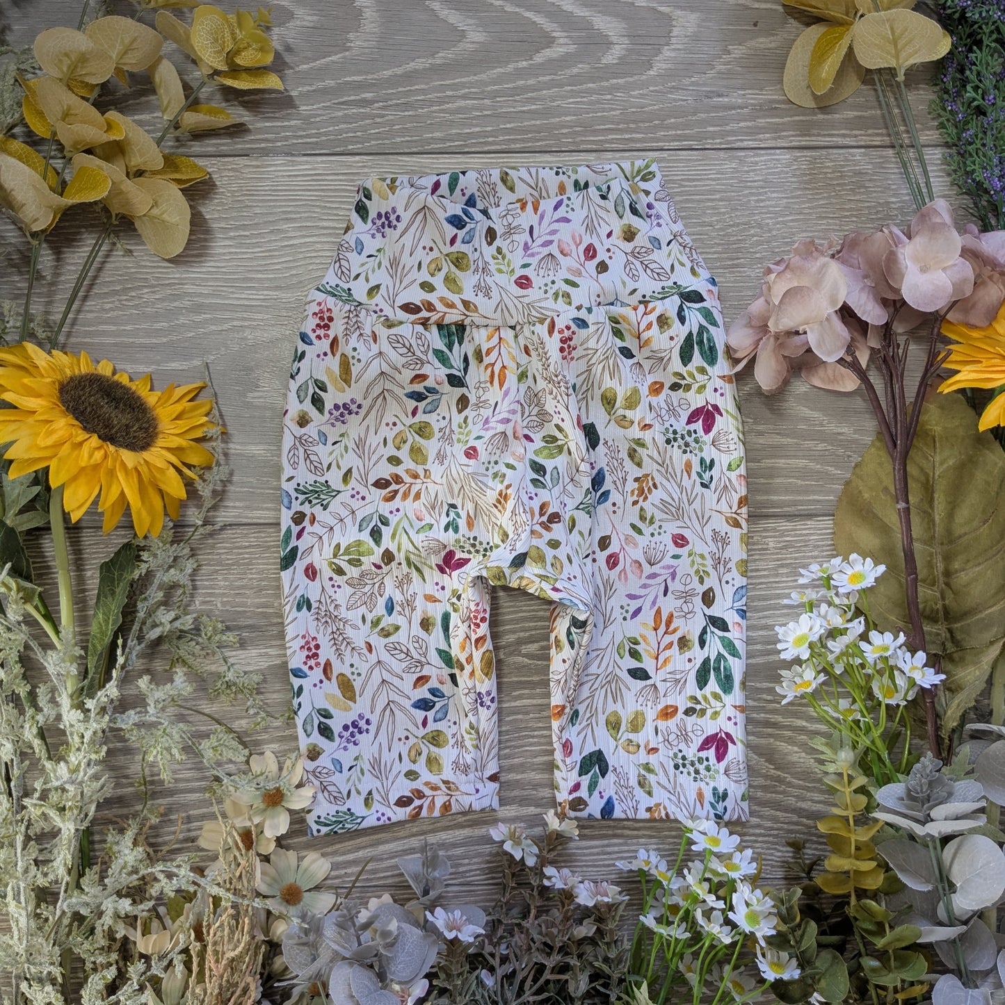 Premade - shorts all sizes - Sunshine and Raebows