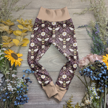 Load image into Gallery viewer, Dragonfly Winnie Leggings - Sunshine and Raebows
