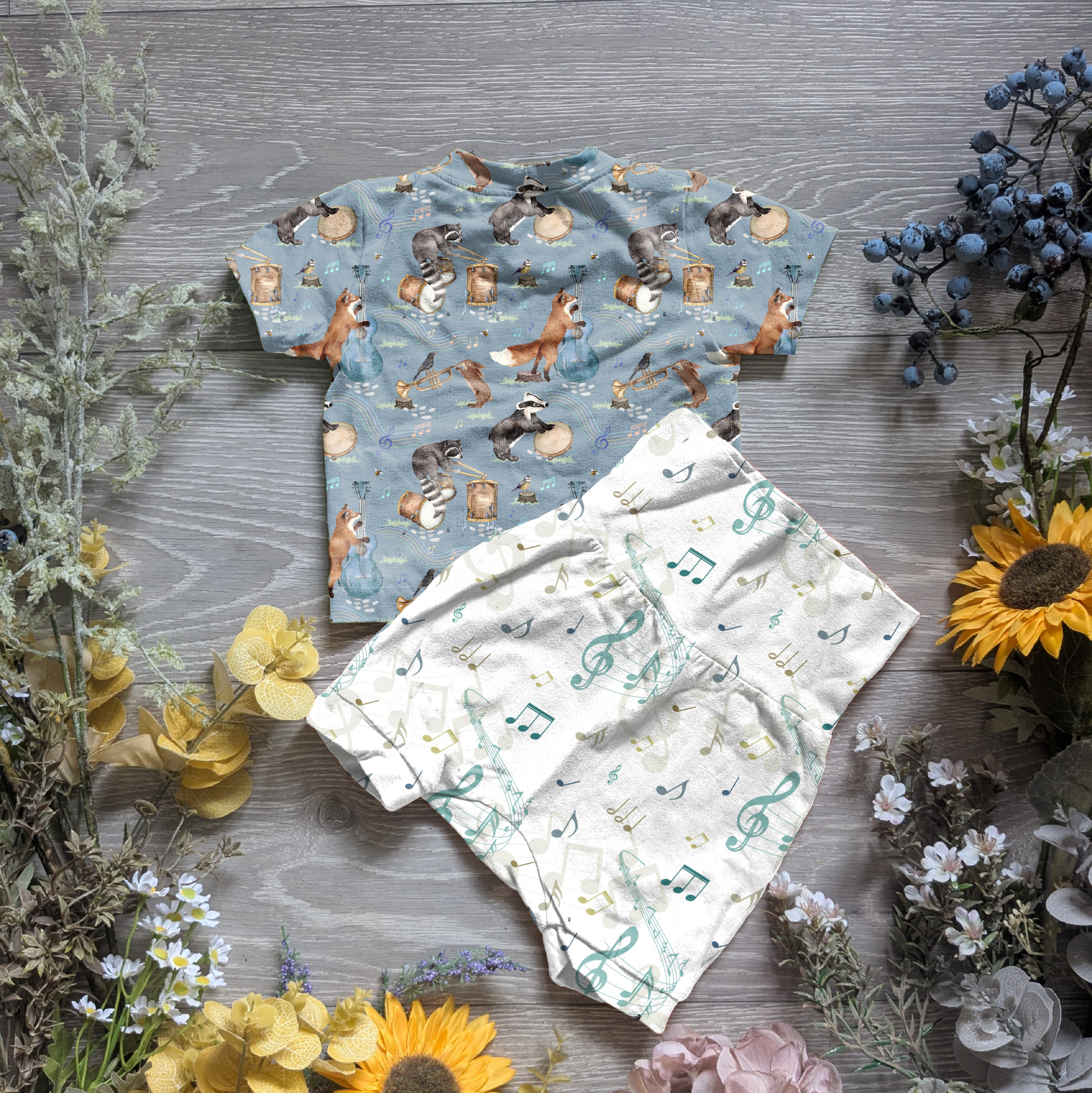 Music notes Willow pants/shorts (gusset and gussetless) - Sunshine and Raebows