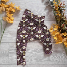 Load image into Gallery viewer, Buzzing around Willow pants/shorts (gusset and gussetless) - Sunshine and Raebows
