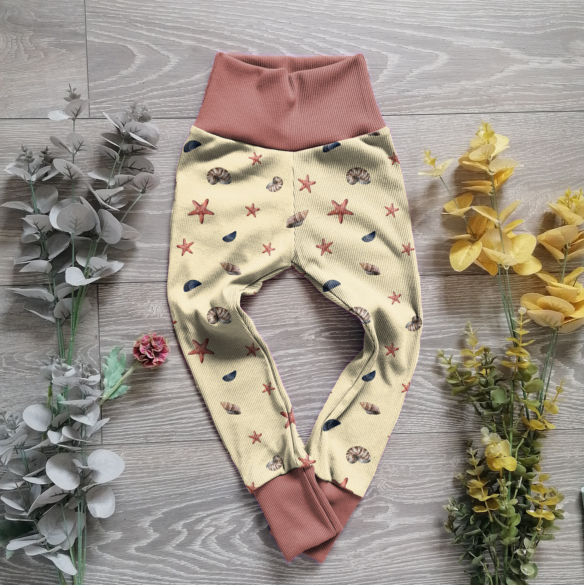 Yellow shells Winnie Leggings - Sunshine and Raebows