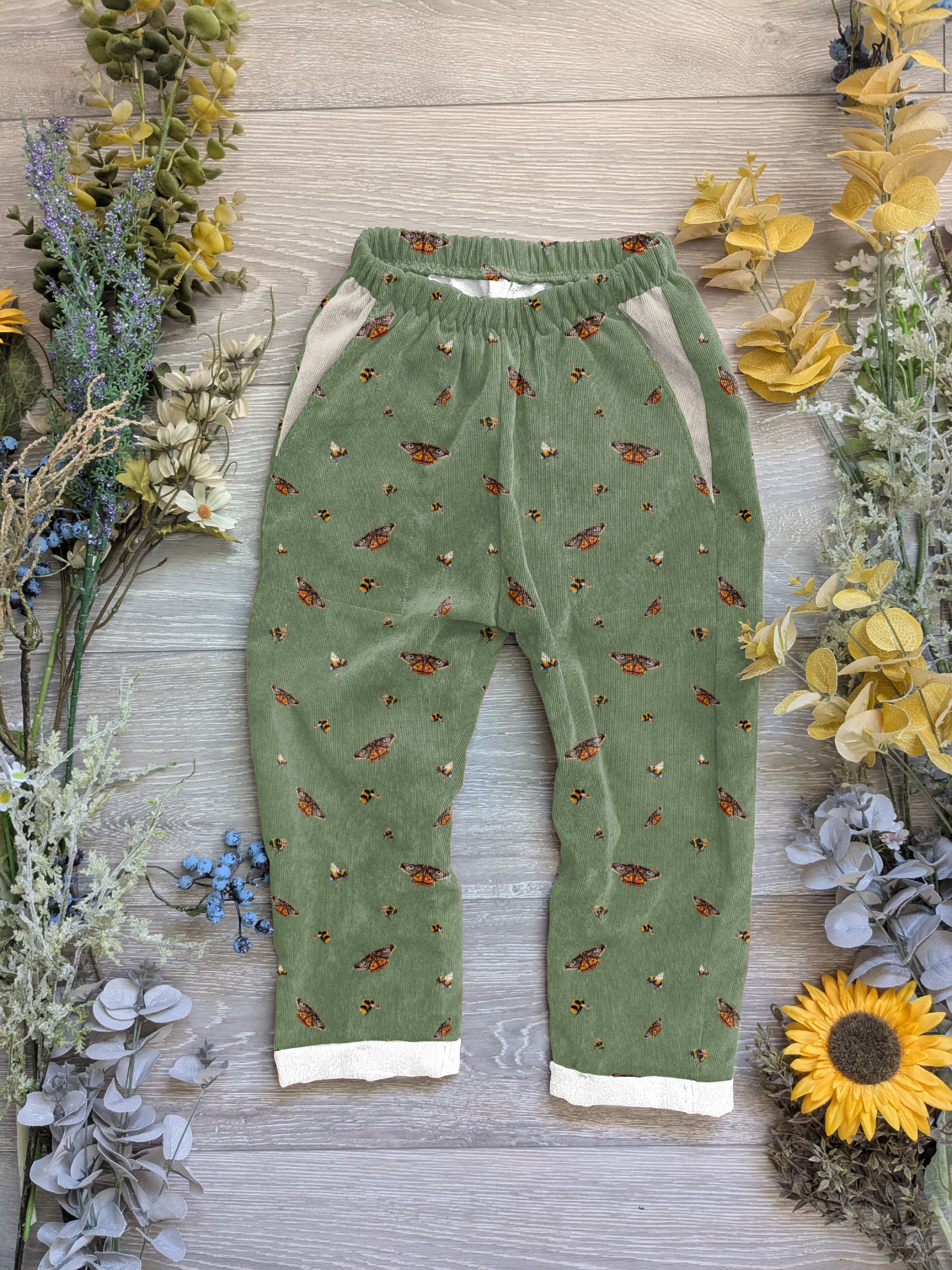 Butterbee Vintage trousers with elastic in band - Sunshine and Raebows