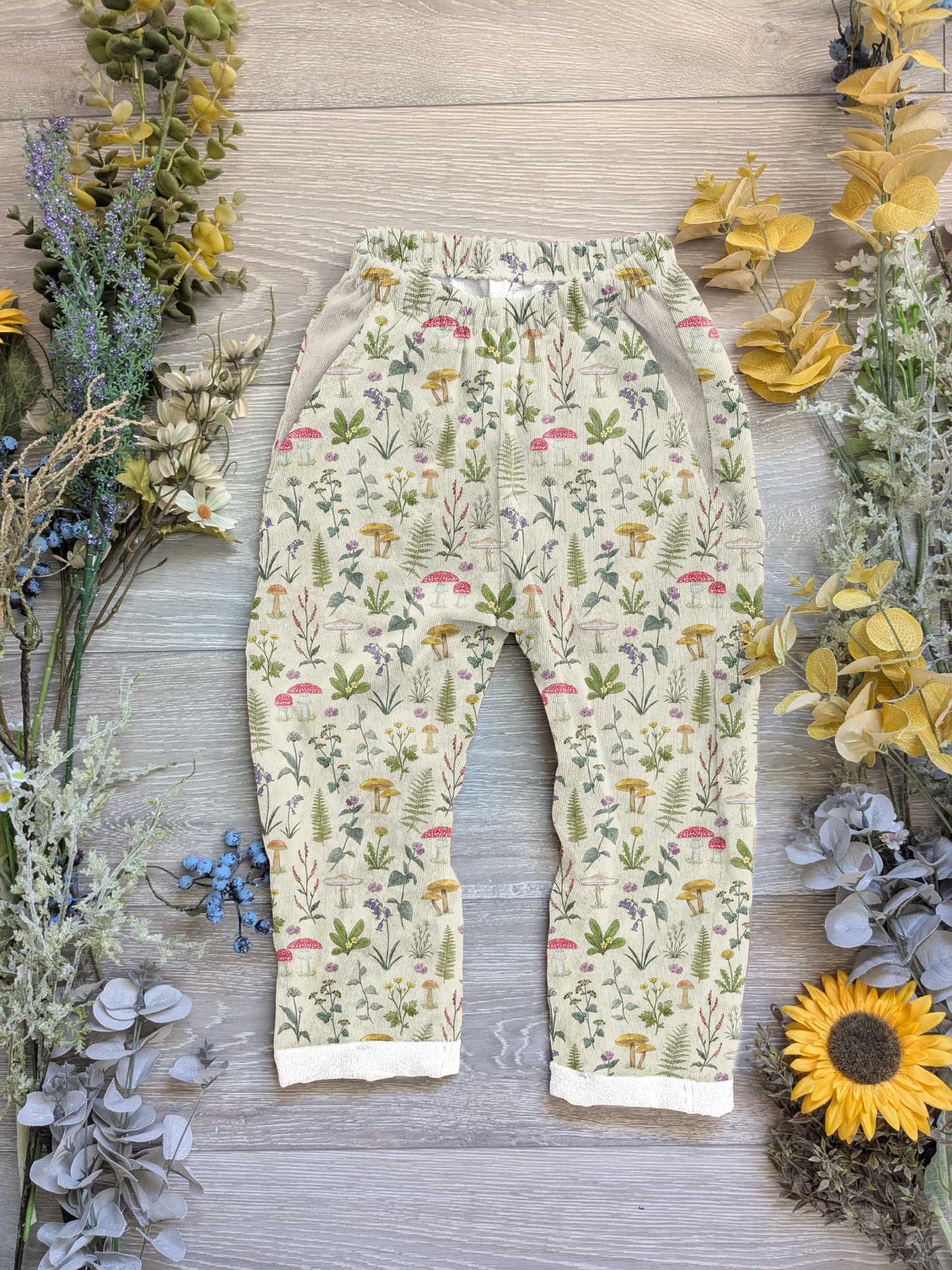 Autumn Vintage trousers with elastic in band