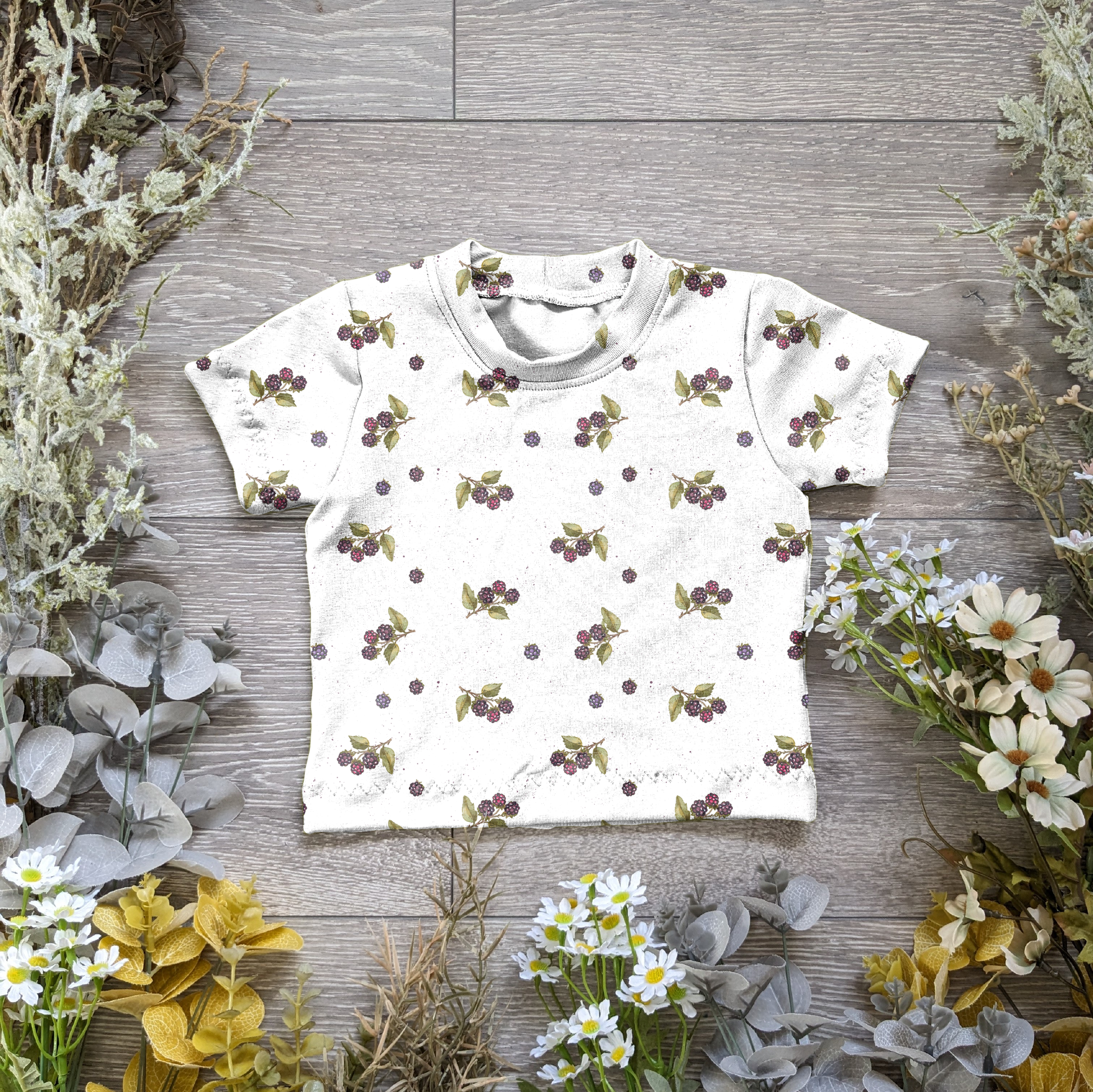 Blackberries Declan tee - Sunshine and Raebows