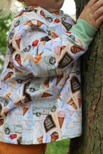 Load image into Gallery viewer, Oversized Ozzie tee - Sunshine and Raebows

