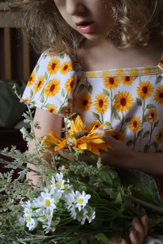 The sunny peplum - Sunshine and Raebows