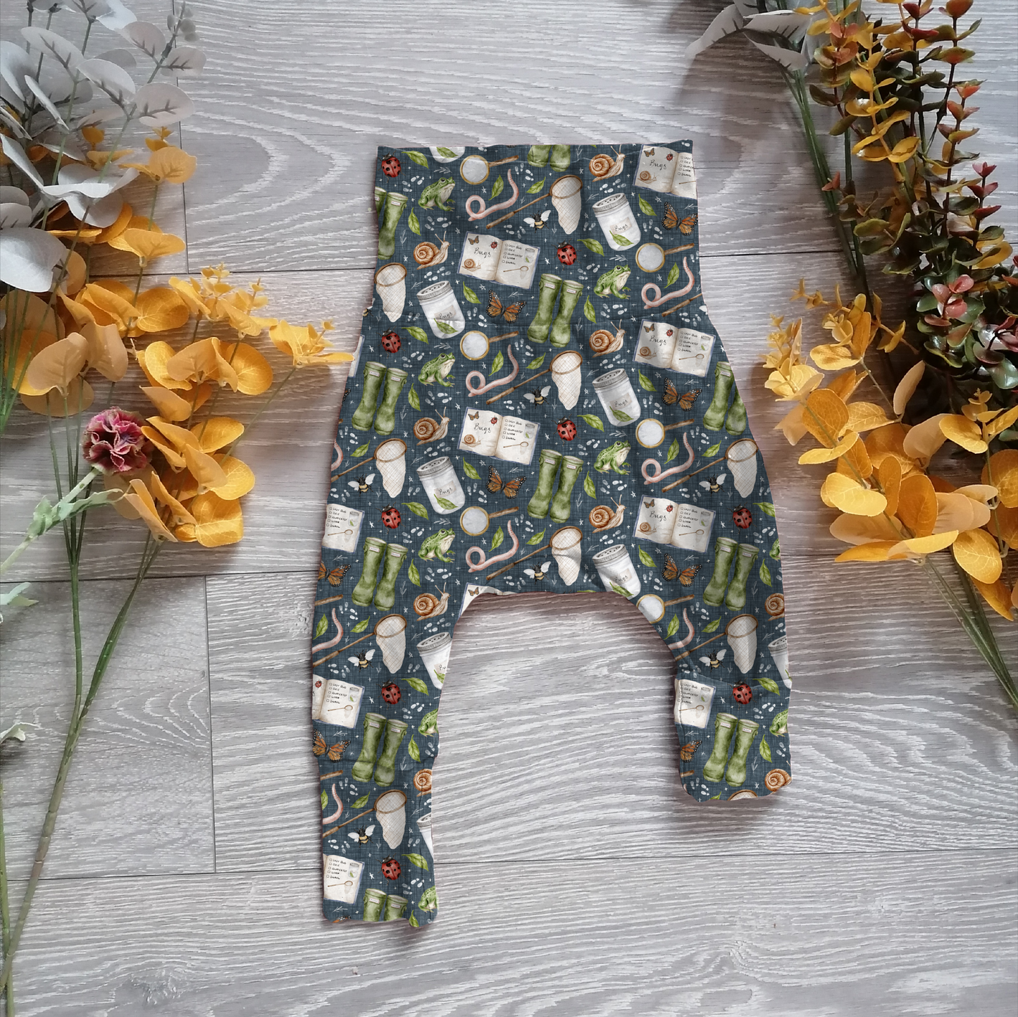 Bugs and wellington boots Willow pants/shorts (gusset and gussetless) - Sunshine and Raebows