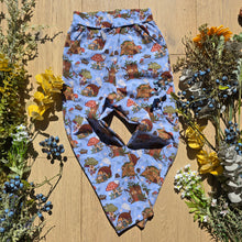Load image into Gallery viewer, Christmas prints Vintage trousers with elastic in band
