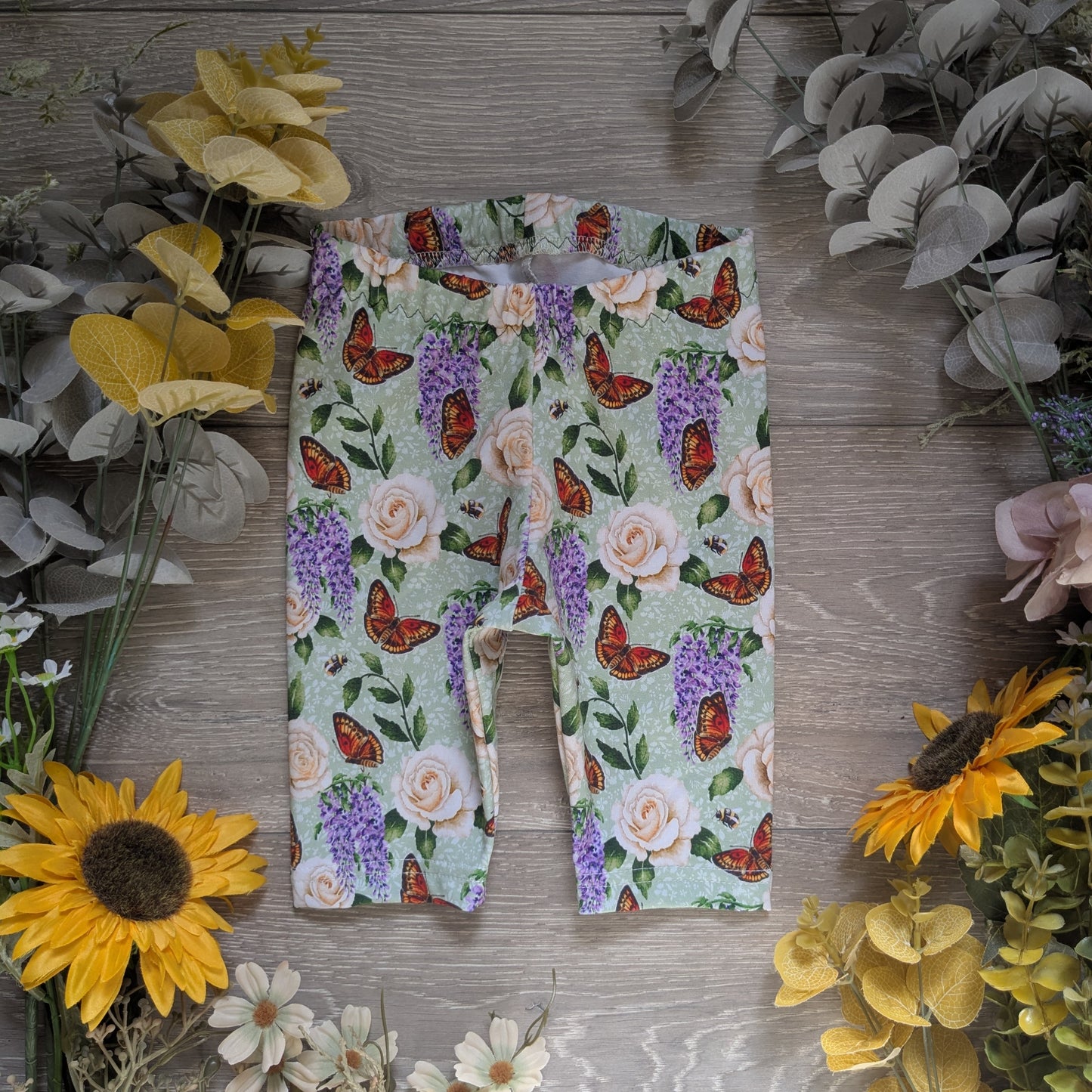 Premade - shorts all sizes - Sunshine and Raebows