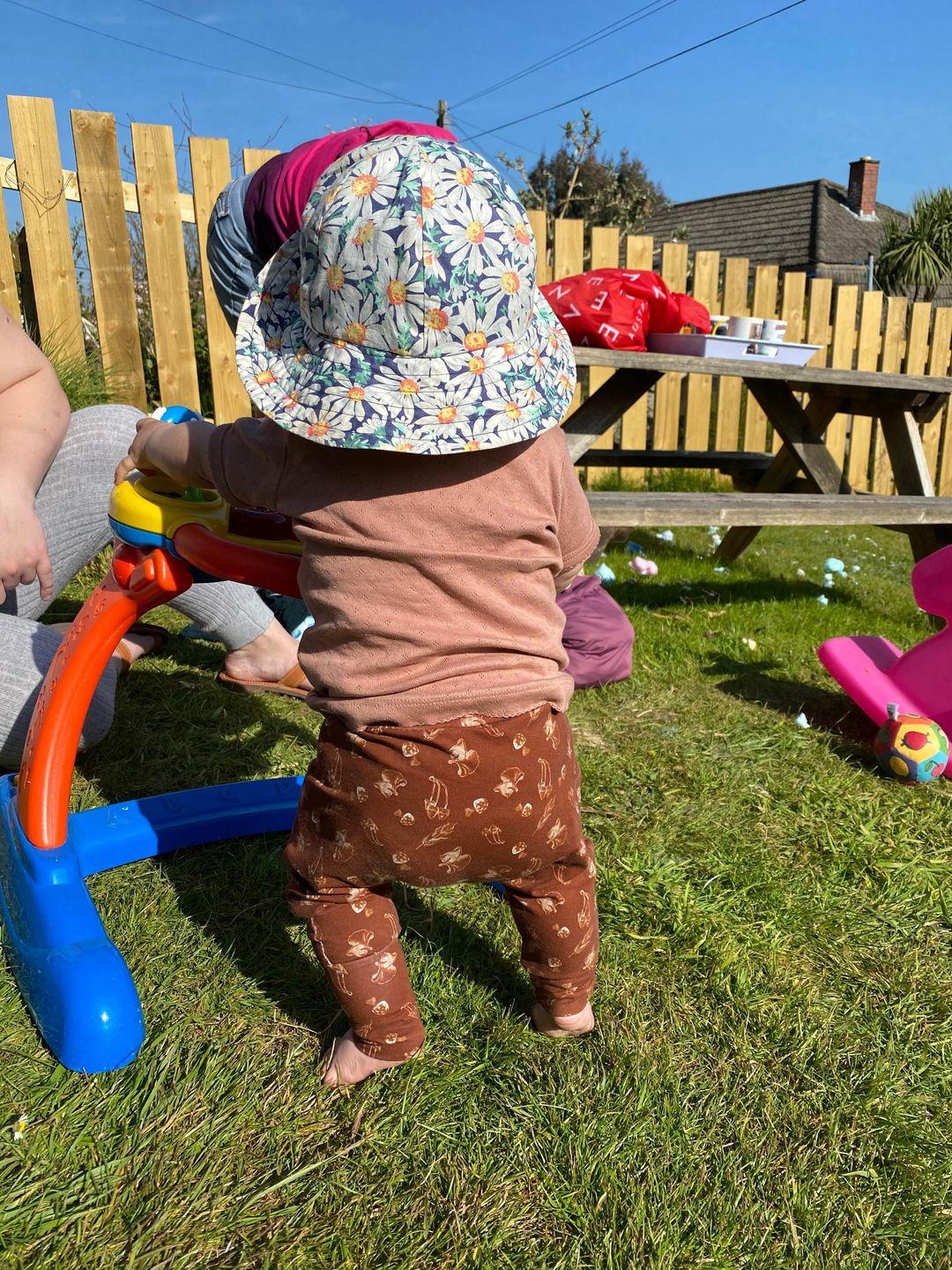 Willow pants/shorts - Sunshine and Raebows