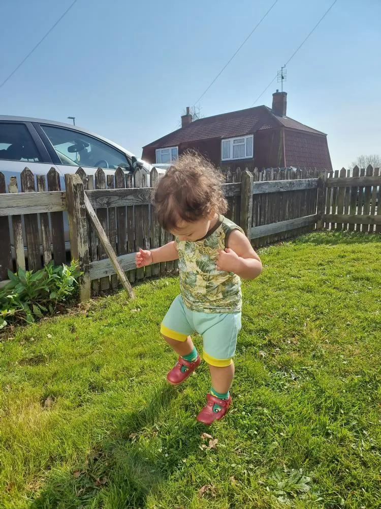 Willow pants/shorts - Sunshine and Raebows
