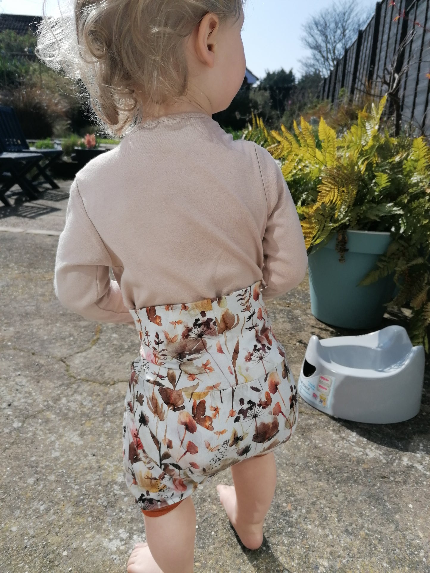 Willow pants/shorts - Sunshine and Raebows